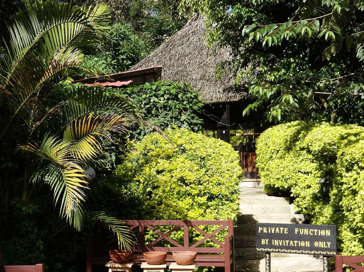 Ikweta Country Inn Maua Kaathene Exteriér fotografie